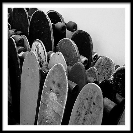 Rows Of Skateboards Poster en el grupo  Pósters / Pósters infantiles con Desenio AB (2067)