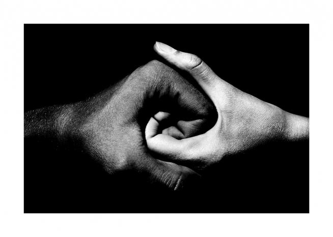 Holding Hands Poster / Blanco y negro con Desenio AB (11491)