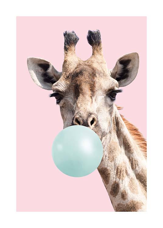  – Póster de animales con una jirafa con un globo de chicle en la boca, fondo rosa