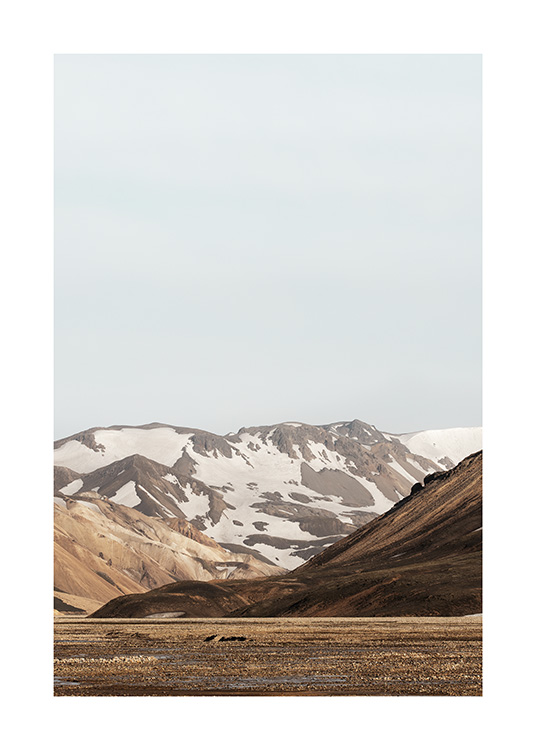 - Fotografía de montañas nevadas en Islandia