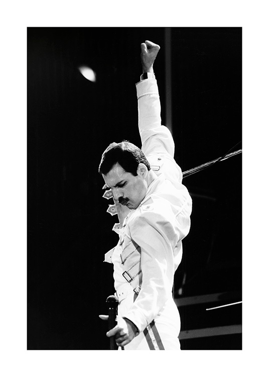  – Fotografía de Freddie Mercury del grupo Queen en blanco y negro
