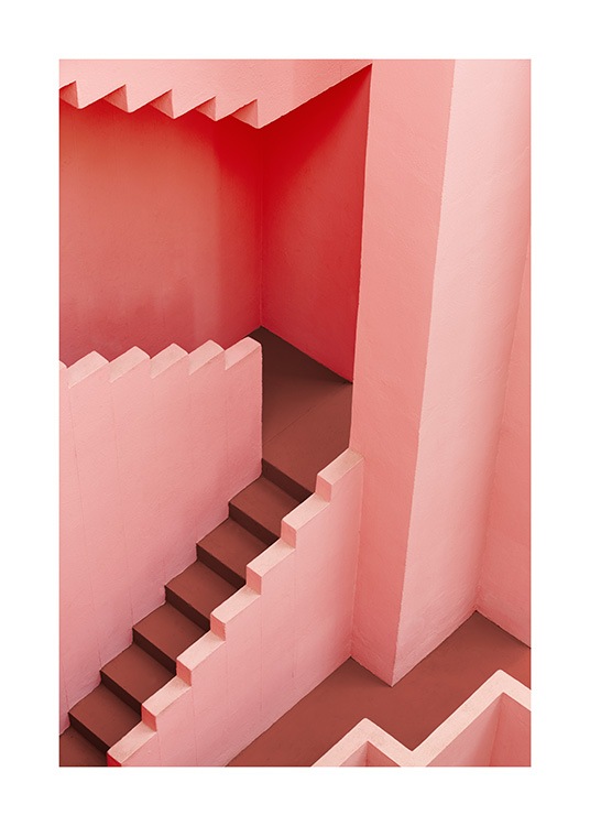  - Fotografía de una escalera rosa de diseño geométrico.