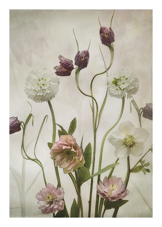 – Pintura con un ramo de flores silvestres blancas, rosas y violetas, y fondo beis.
