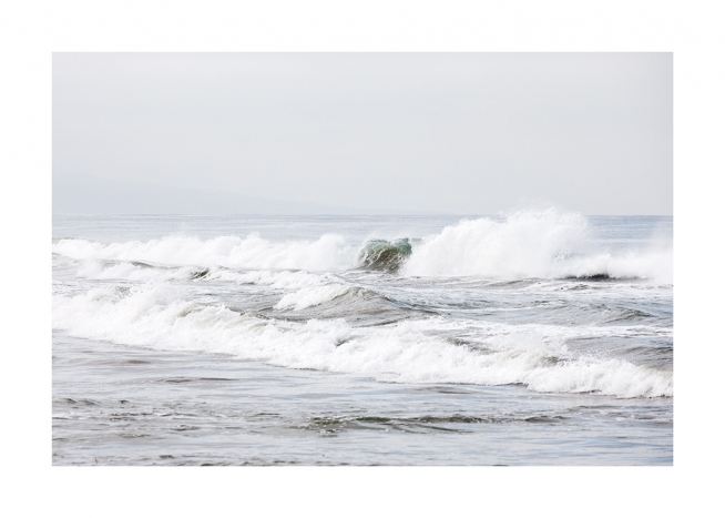  - Fotografía en tono pastel de olas oceánicas bañando la costa.