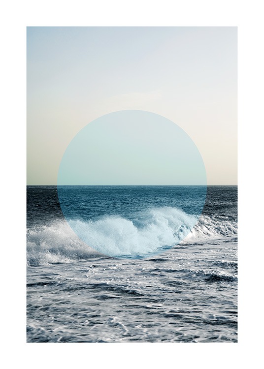  - Fotografía de un océano con una ola en primer plano y un círculo azul en el centro del motivo.